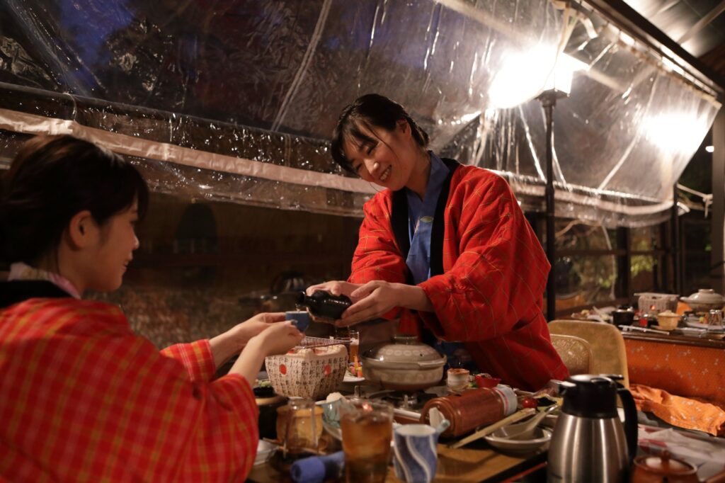 冬支度をした川床